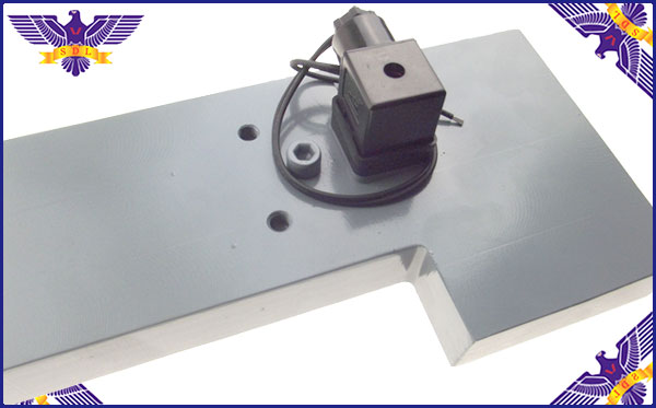 ��е����ϵ�������̶���ͼƬ